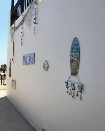 Denis, Marine Drive, Coral Bay