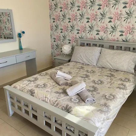 Denis, Marine Drive, Coral Bay Вилла Пейя