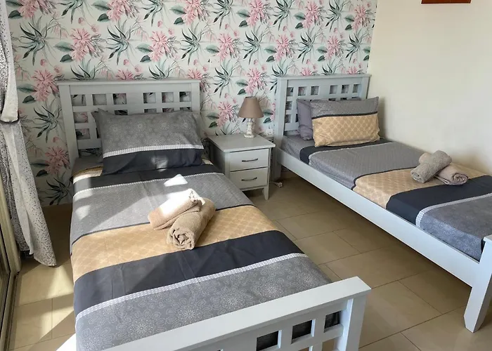 Denis, Marine Drive, Coral Bay Villa *