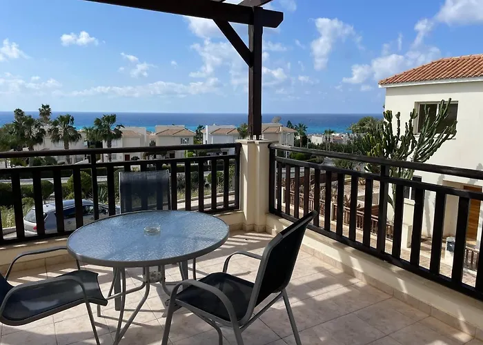 Denis, Marine Drive, Coral Bay * Peyia