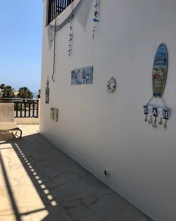 Denis, Marine Drive, Coral Bay Πέγεια