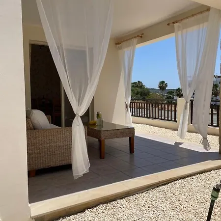 Βίλα Denis, Marine Drive, Coral Bay