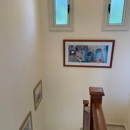 Villa Denis, Marine Drive, Coral Bay