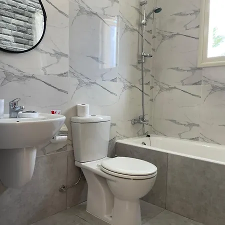 Denis, Marine Drive, Coral Bay Peyia