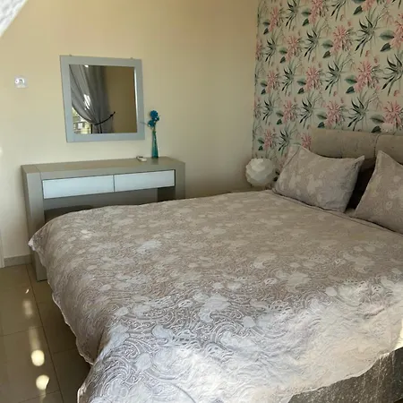 Βίλα Denis, Marine Drive, Coral Bay *