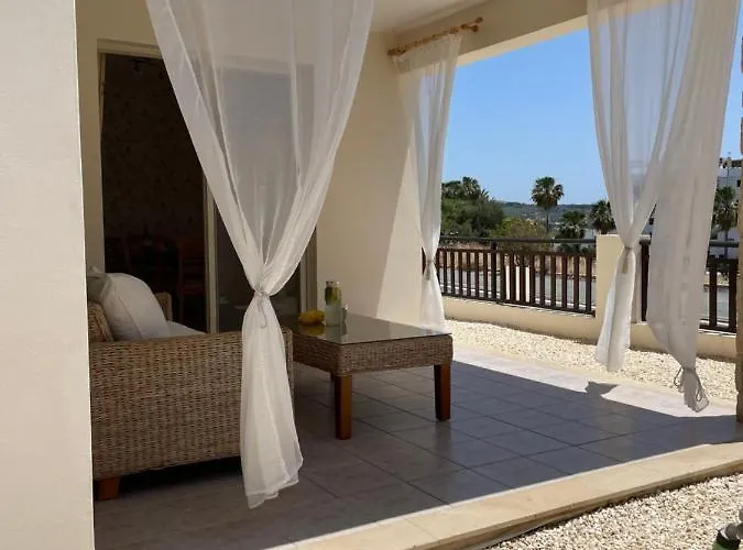 فيلة Denis, Marine Drive, Coral Bay