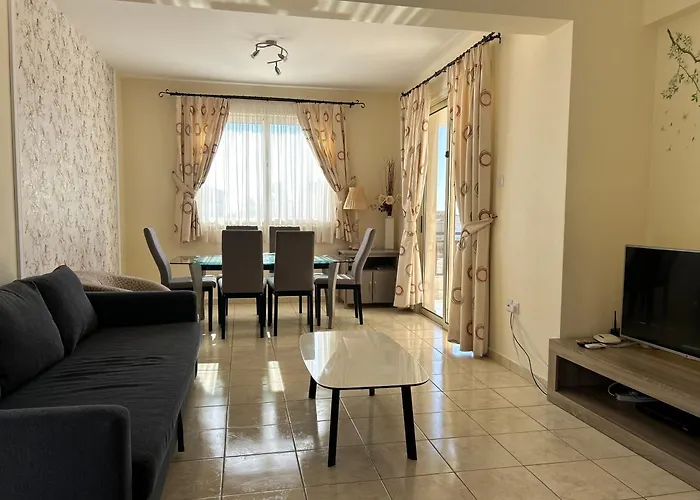 Denis, Marine Drive, Coral Bay Villa *